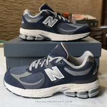 GS / Women's New Balance 2002R "Eclipse" (GC2002SF)
