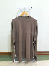 Fear of God ESSENTIALS SS22 | Long Sleeve "Flocked" Logo Tee (Wood)(125SU22014F)