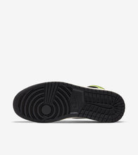 Men's Air Jordan 1 High "Volt Gold" (555088-118)