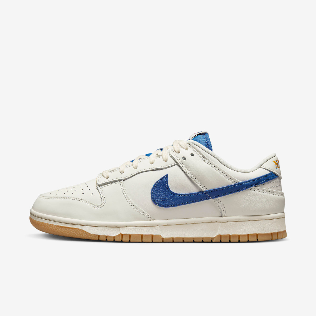 dunk low gum sole