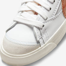 Nike Blazer Mid "Pecan" Jumbo Swoosh (White/Sail/Black/Dark Russet)(DD3111-101)