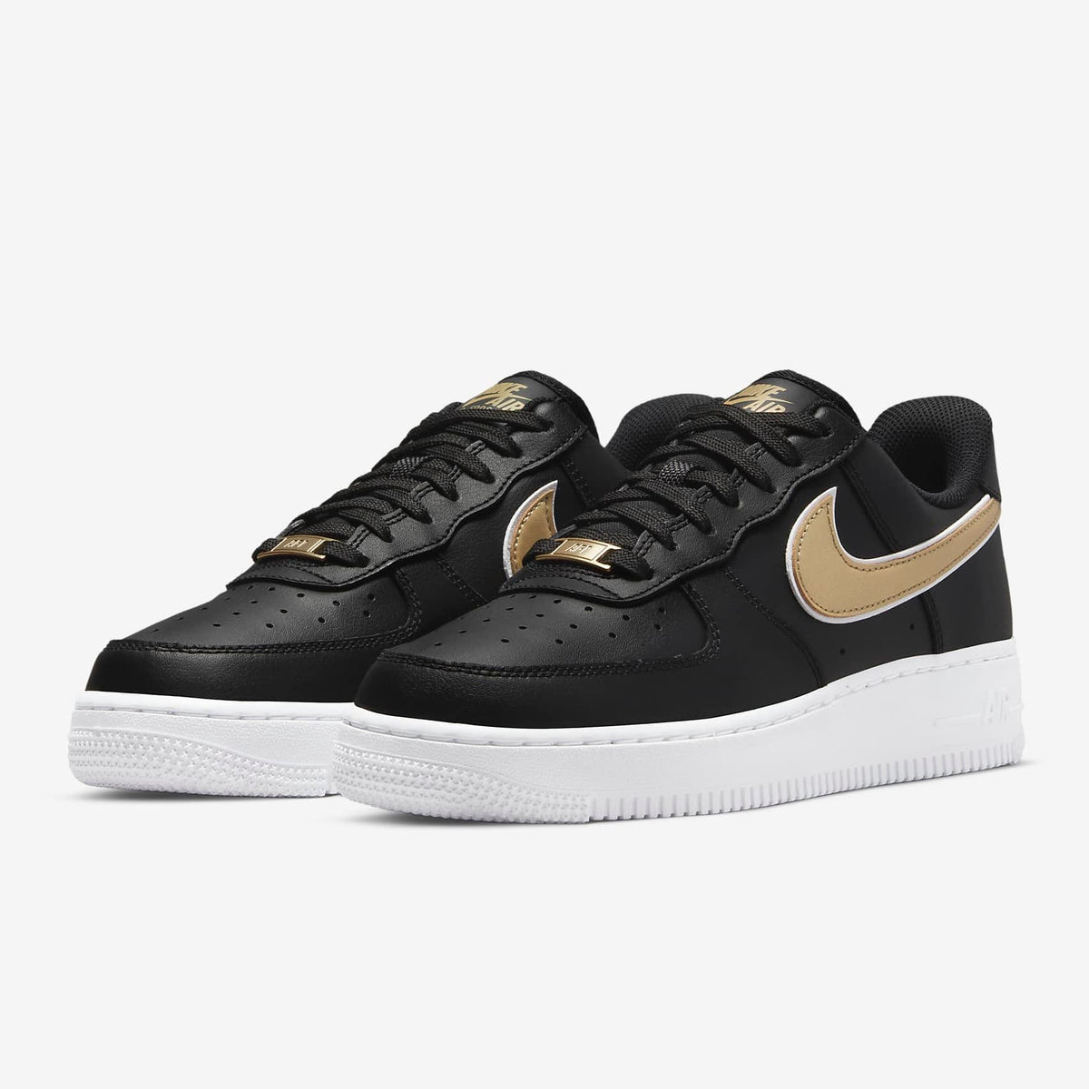 NIKE★WMNS AIR FORCE 1 '07 SE★STAIN BLACK/GOLD Nike Air Force 1 '07 