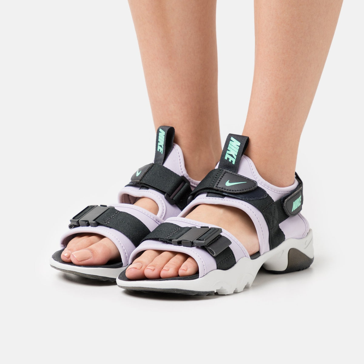 Women's Nike Canyon Sandals (Infinite Lilac/White/Black)(CV5515