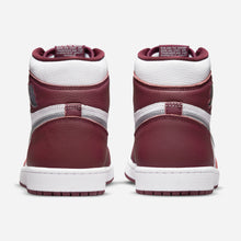 Men's Air Jordan 1 Retro High OG "Bordeaux" (White/Bordeaux/Metallic Silver)(555088-611)