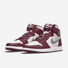 Men's Air Jordan 1 Retro High OG "Bordeaux" (White/Bordeaux/Metallic Silver)(555088-611)