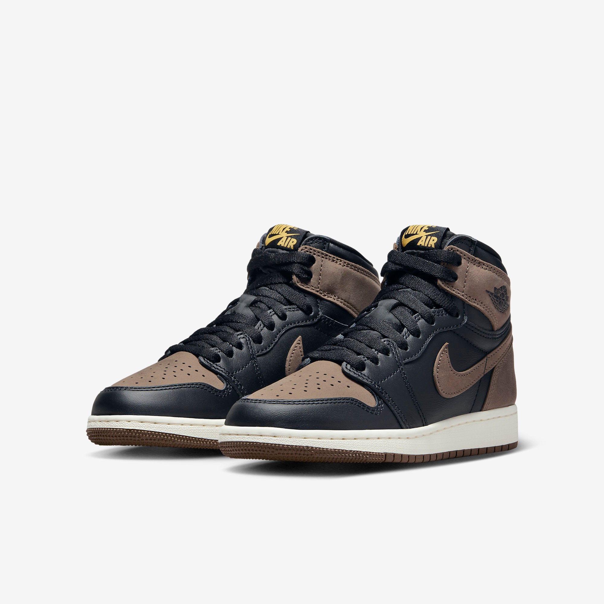 Jordan black metallic gold gs