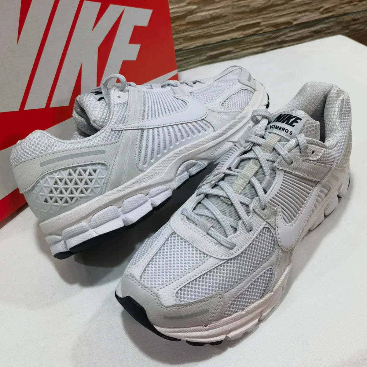 Nike vomero 5 vast grey best sale