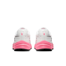 Women's Nike Initiator Running Shoe (Metalic Silver/Hot Pink)(394053-106)