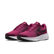 Women's Nike Defy Run Road Running Shoe (Sweet Beet/Black)(HM9593-603)