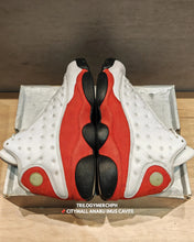 (Pre-owned) Air Jordan 13 Retro "Chicago" 2017 (414571-122)