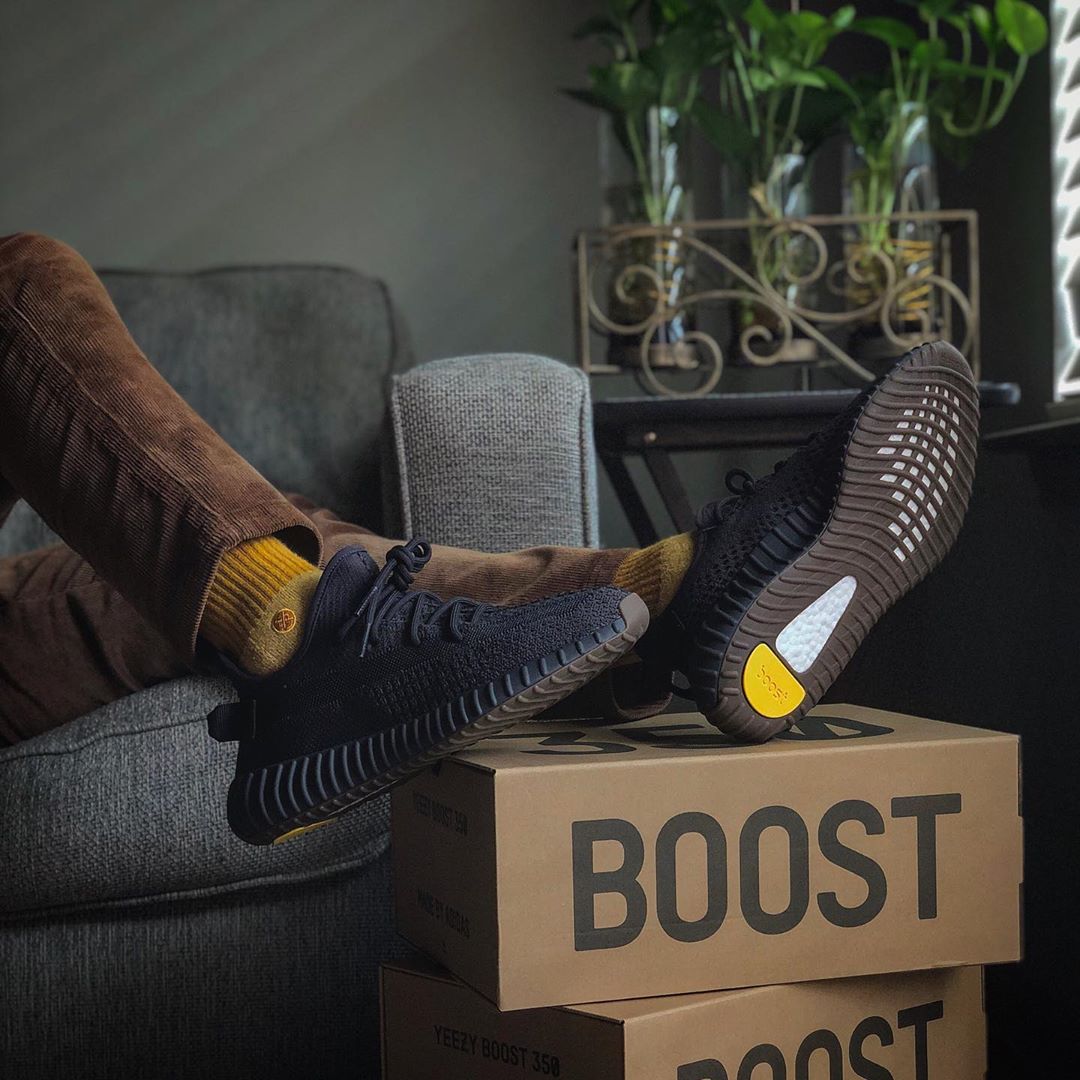 ADIDAS YEEZY Boost 350 V2 (CINDER/CINDER/CINDER)(FY2903) Trilogy Merch PH ADIDAS YEEZY Boost 350 V2 (CINDER/CINDER/CINDER)(FY2903) Trilogy Merch PH