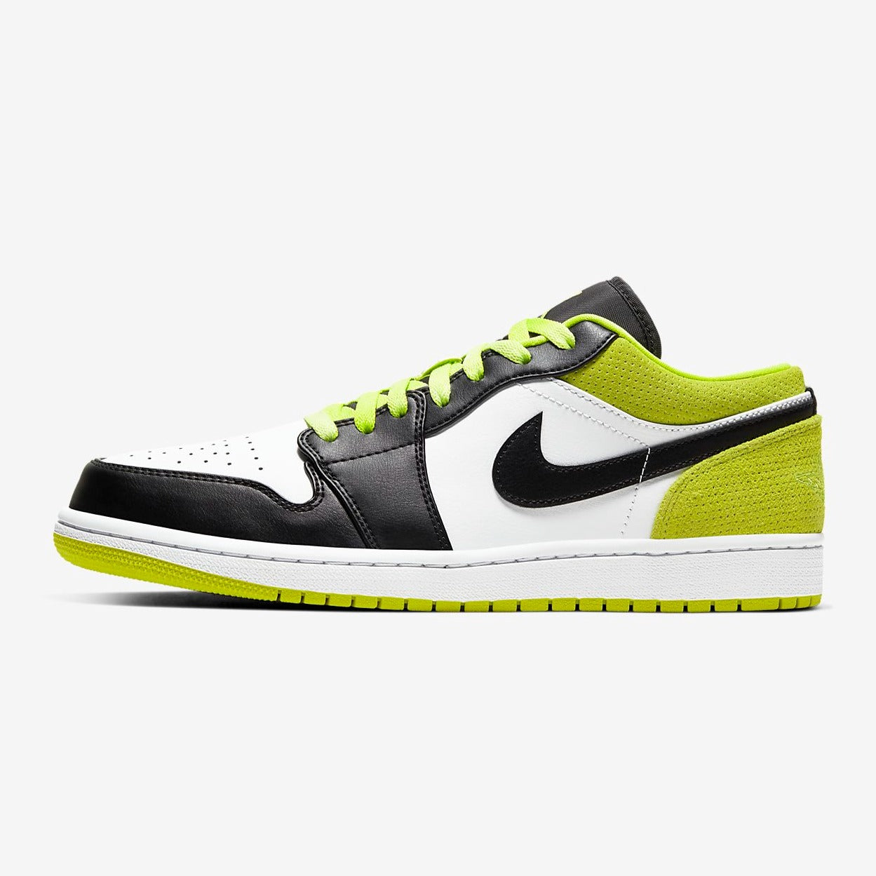 Jordan 1 low green and clearance black