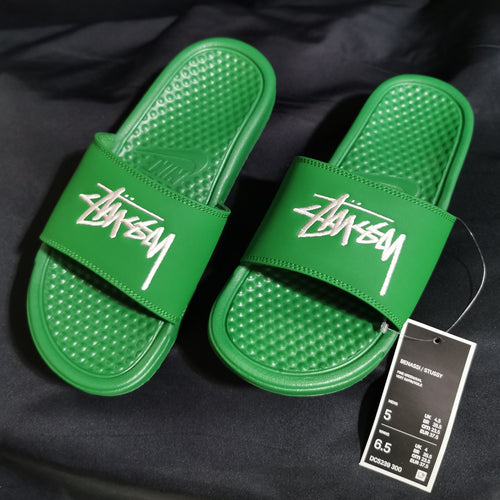 Nike x Stussy 2.0 Embroidered Benassi Slides (Pine Green/White)(DC5239-300)