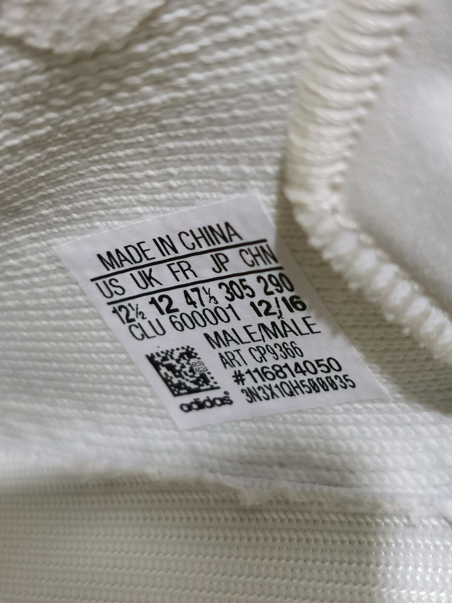Adidas Yeezy Boost 350 V2 "Cream / Triple White" (CP9366) Trilogy Merch PH Adidas Yeezy Boost 350 V2 "Cream / Triple White" (CP9366) Trilogy Merch PH