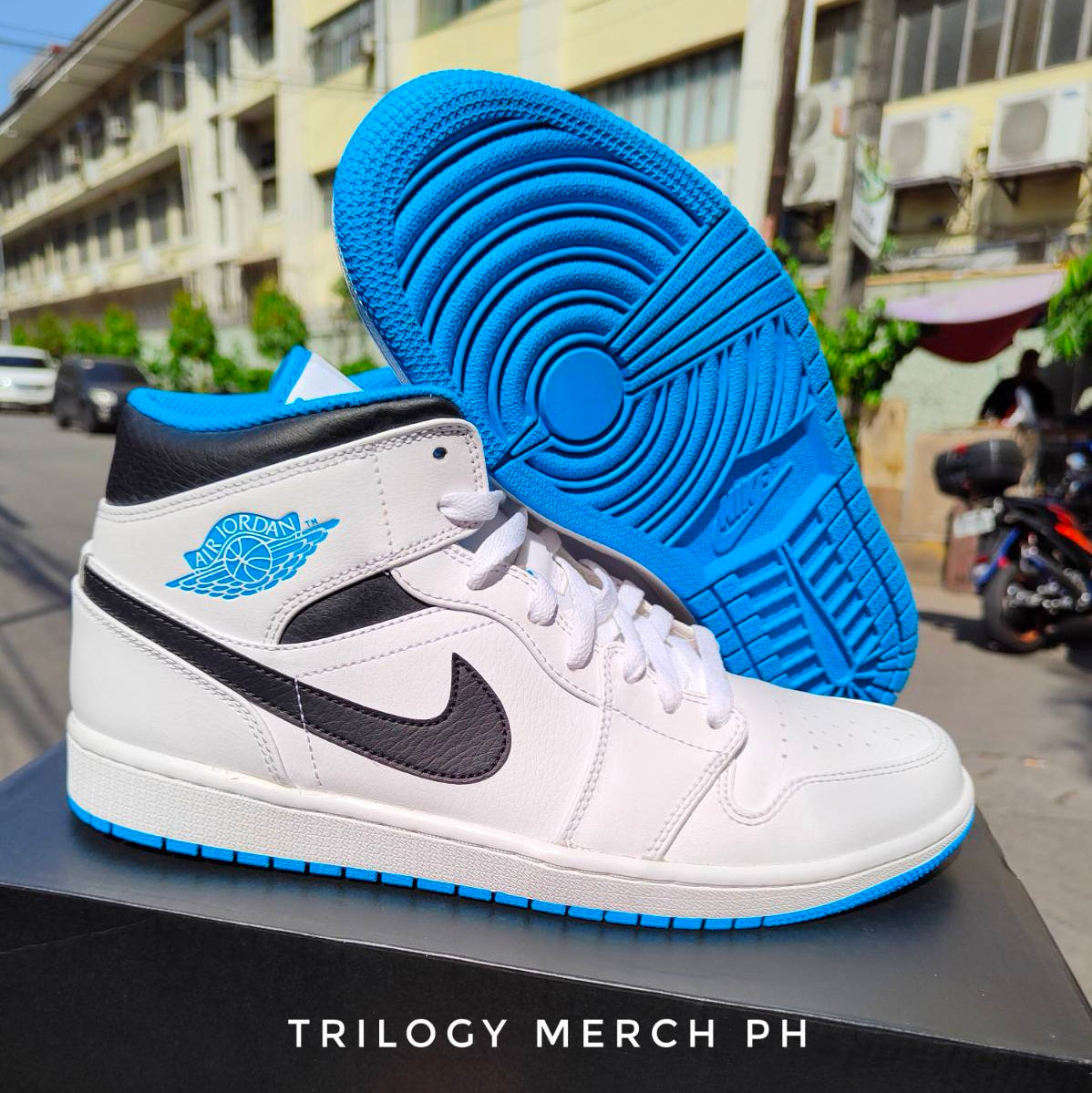jordan 1 mid laser blue snipes