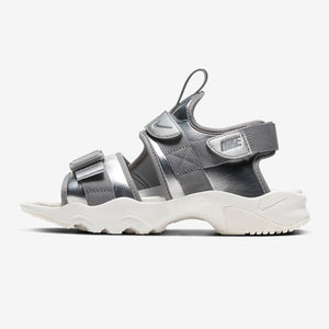 nike canyon women's sandals