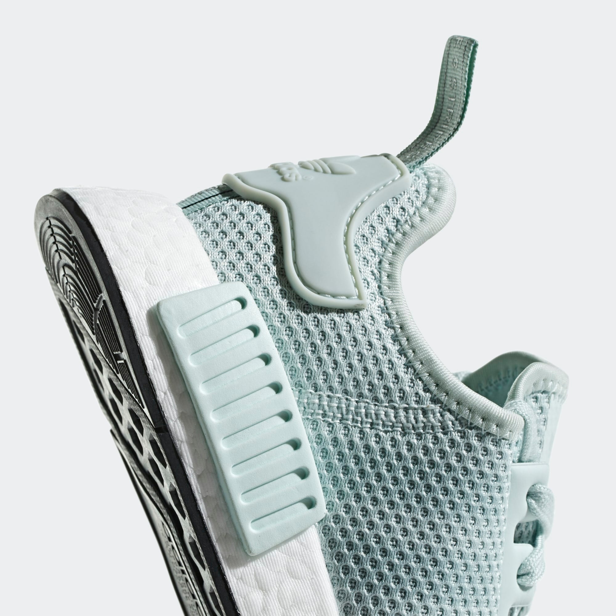 ADIDAS Women's NMD R1 (Vapour Green/Ice Mint)(BD8011) Trilogy Merch PH ADIDAS Women's NMD R1 (Vapour Green/Ice Mint)(BD8011) Trilogy Merch PH