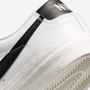 Women's Nike Blazer Low '77 (White/Sail/Black)(DC4769-102)