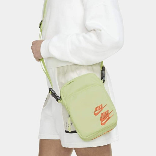 Nike Heritage Embroidered 