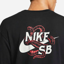 Men's Nike SB Snake Graphic Longsleeves (Black/Red)(DM2258-010)