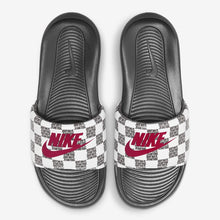 Men's Nike Victori One "Just Do It Checkered" Print Slides (Black/White/University Red)(CN9678-102)