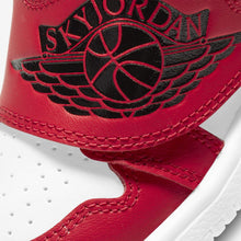 Sky Jordan 1 "Chicago" Baby & Toddler (BQ7196-106)