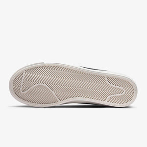 Women's Nike Blazer Low "Jumbo Swoosh" (White/Sail/Black)(DQ1470-101)