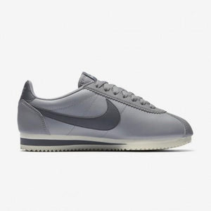 Nike cortez best sale white and gray