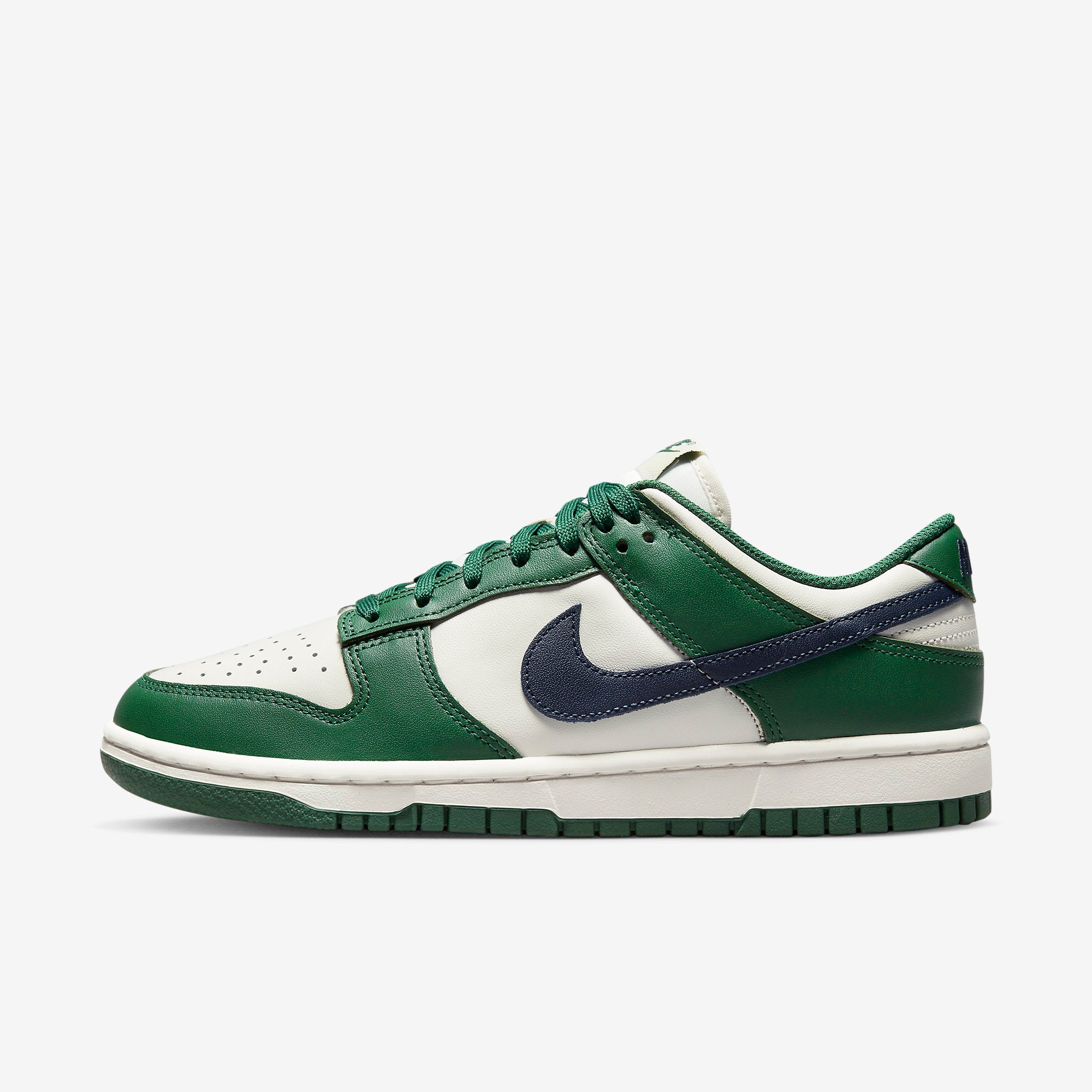 Women's Nike Dunk Low 