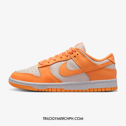 Women's Nike Dunk Low 