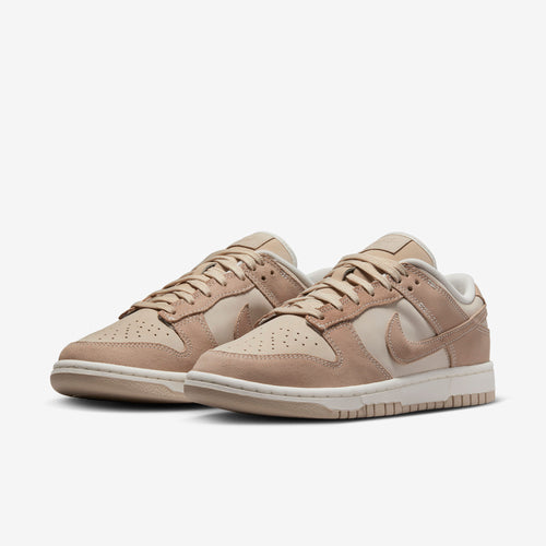 Women's Nike Dunk Low 