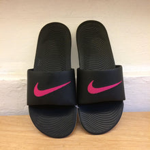 Women's Nike Kawa Solarsoft Slides (Black/Vivid Pink)