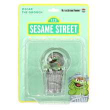 Medicom Toy Sesame Street: Oscar the Grouch Ultra Detail Figure